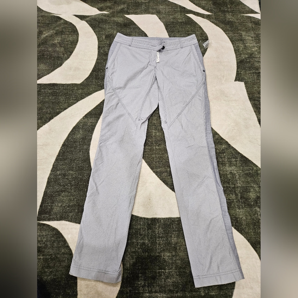 Lululemon Women's Pants size 8 Activewear Training Gym Performance Workout